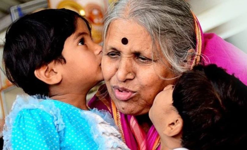 Padmashree Sindhutai Sapkal passes away: अनाथों की मां सिंधुताई सपकाल का निधन, कई दिग्गजों ने जताया शोक