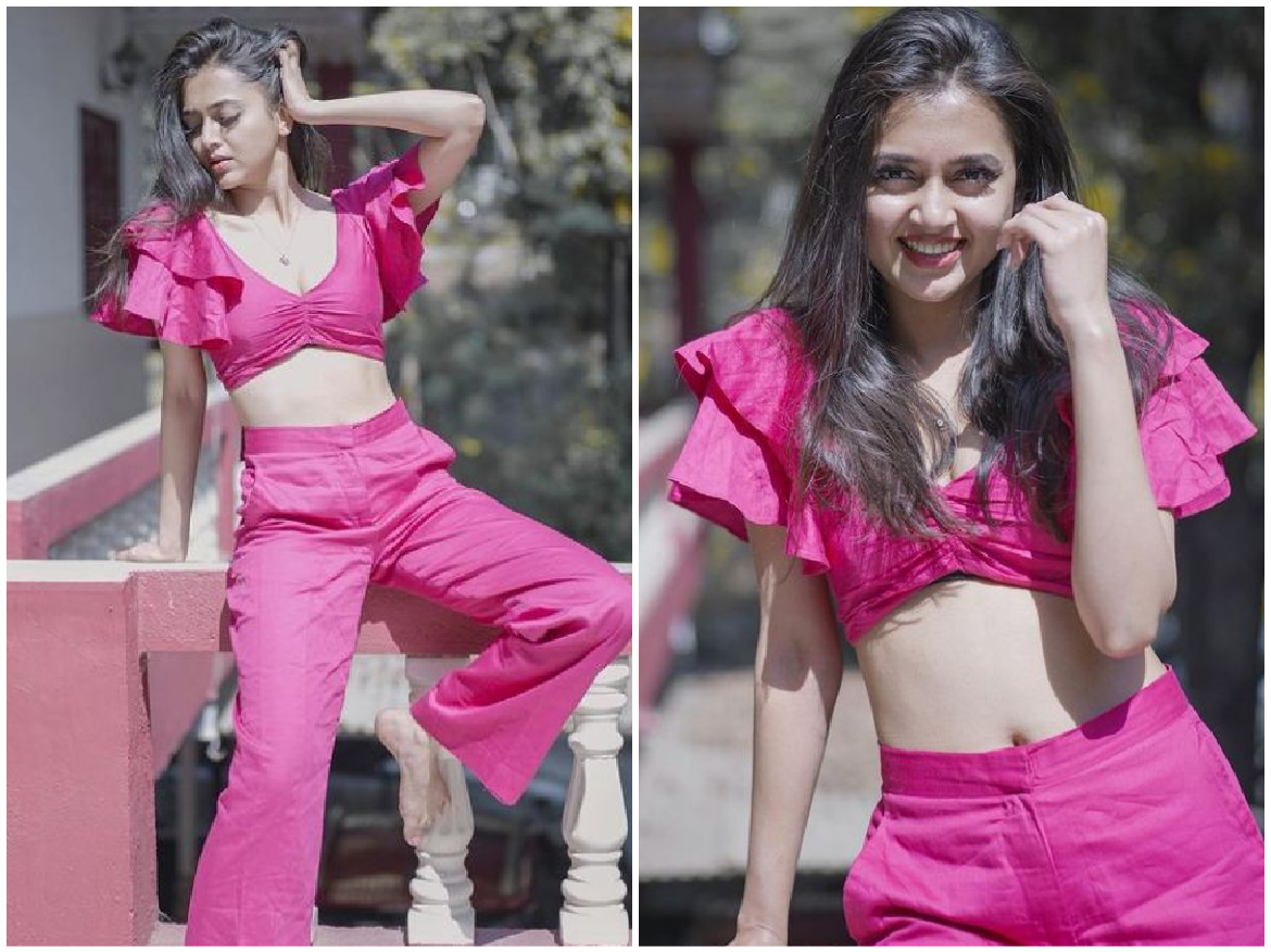 Hotness Alert: Tejasswi Prakashs ने पिंक ड्रेस में शेयर की हॉट तस्वीर, फैंस बोले – Pink Baby