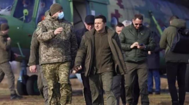 Russia-Ukraine War : रूसी सेना ने कीव को चारों ओर से घेरा, नागरिकों को घरों से बाहर ना निकलने की सलाह