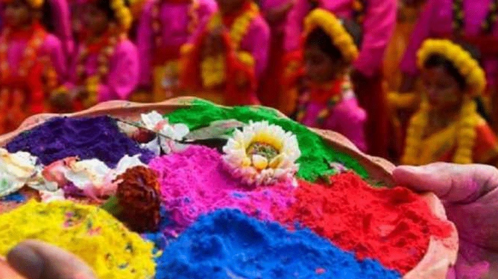 Holi 2022: खूबसूरत रंगों में रंगने का त्यौहार है होली, प्राकृतिक रंगों के साथ मनाए होली