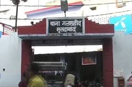 मुरादाबाद:गौकशी कर घर में रखा गया मांस पुलिस ने पकड़ा,आरोपी फरार