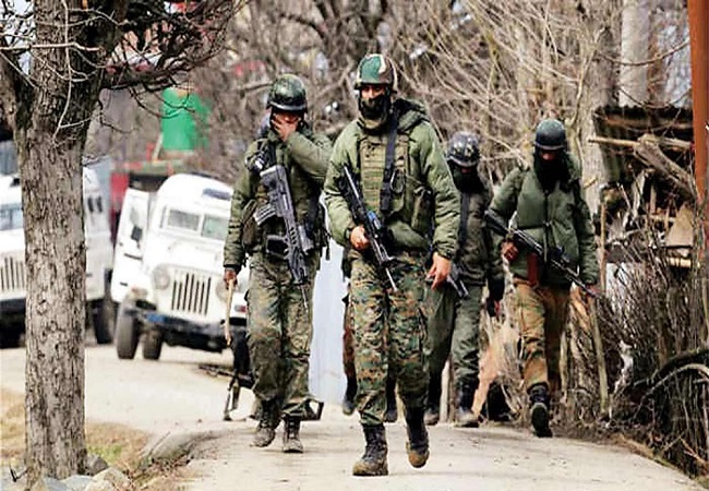 Srinagar Encounter : सुरक्षाबलों ने 3 आतंकियों को किया ढेर , सर्च ऑपरेशन जारी