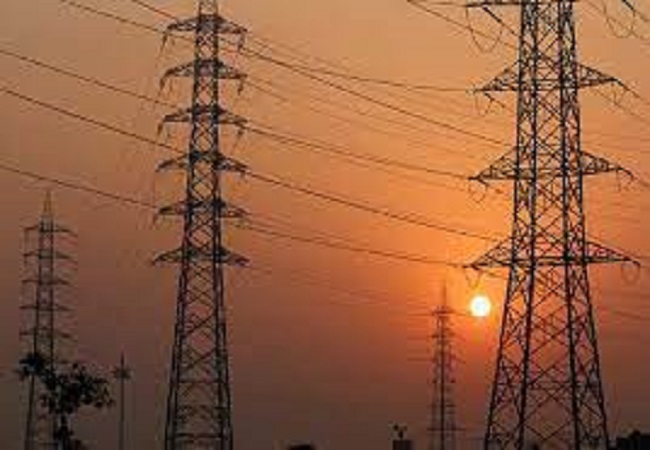 UP News : बिजली व्यवस्था को पटरी पर लाने के लिए 27 जिलों में नोडल अधिकारी नियुक्त, पांच बिंदुओं पर देंगे रिपोर्ट