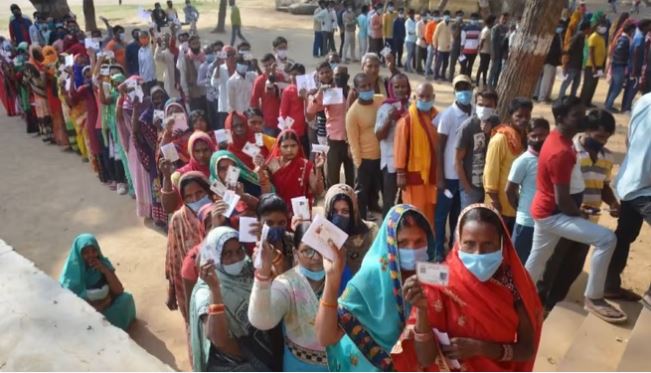 Exit Polls: पिछड़े वर्ग ने नहीं दिया सपा का साथ, यादव वोट बैंक में भी भाजपा ने लगाई सेंध?