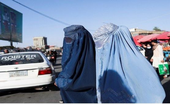 Taliban Farman: अफगानिस्तानी महिलाओं के लिए तालिबान का नया फरमान, औरतें सिर से पैर तक बुर्का पहने 