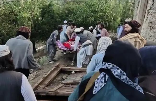 Afghanistan Earthquake : भूकंप पीड़ितों की मदद के लिए तालिबान ने International मदद की लगाई गुहार