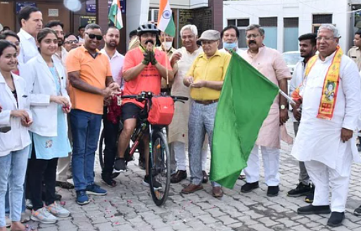 World Bicycle Day 2022: रोजाना 30 मिनट साइकिलिंग करना हमारे शरिर के लिए बेहद है लाभकारी