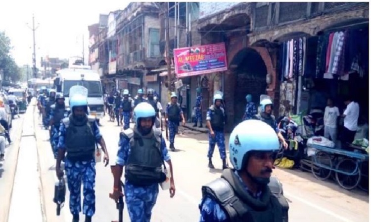 Kanpur Violence: जुमे की नमाज को देखते हुए प्रदेश में हाई अलर्ट, कानपुर पहुंचे मुस्लिम लीग के सांसद को पुलिस ने वापस भेजा