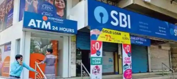 SBI Loan: एसबीआई के ग्राहकों को लगा तगड़ा झटका, बढ़ेगी आपकी EMI और महंगा होगा लोन