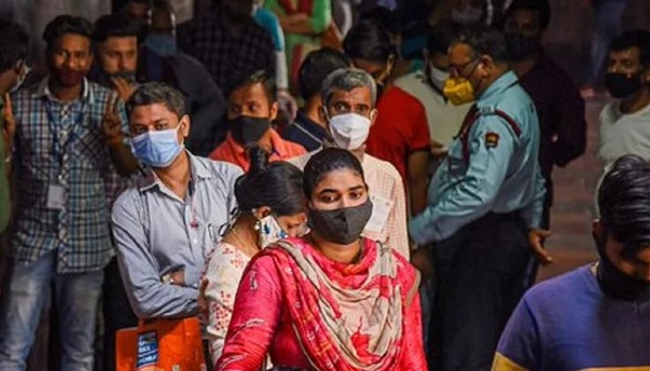 Coronavirus Updates: देश में फिर बढ़े कोरोना के मामले, 24 घंटे में 19, 673 संक्रमित मिले, 44 लोगों की मौत