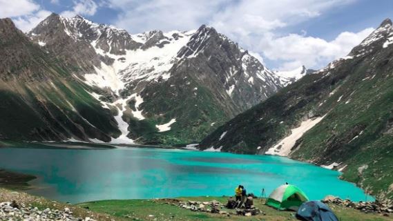 Amarnath Yatra 2022: इस पवित्र यात्रा के रास्ते में पड़ती है शेषनाग झील, इसके बारे में जानें