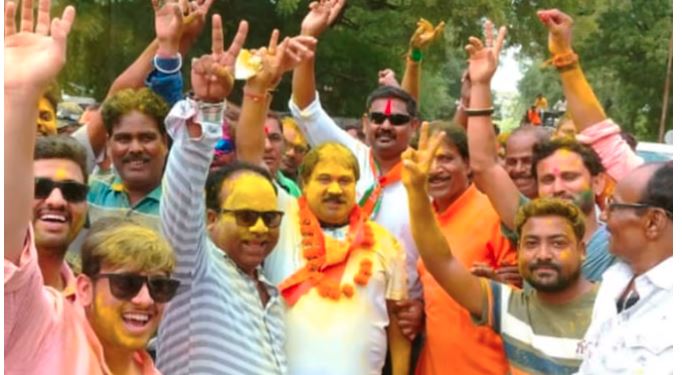 MP Municipal Election Result Live : सतना, खंडवा, बुरहानपुर में बीजेपी के महापौर प्रत्याशी जीते, आप की एंट्री