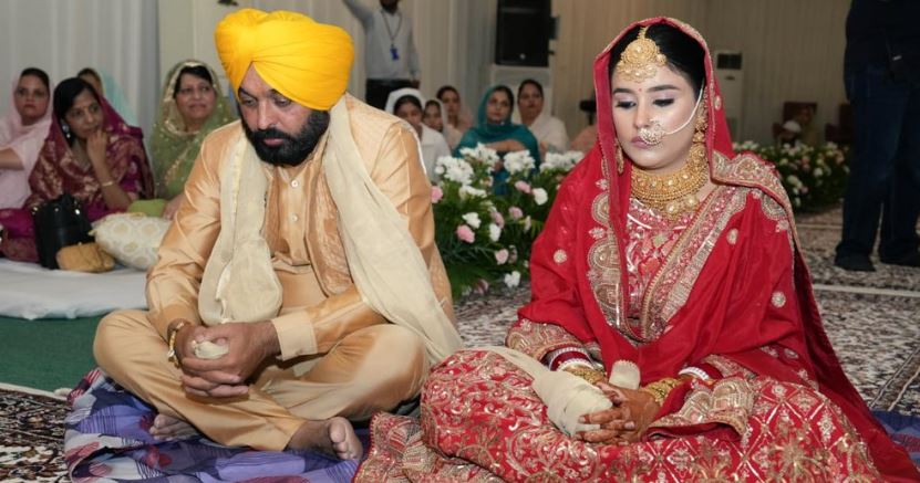 Bhagwant Mann Marriage: शादी के बंधन में बंधे भगवंत मान, देखिए शादी की तस्वीरें