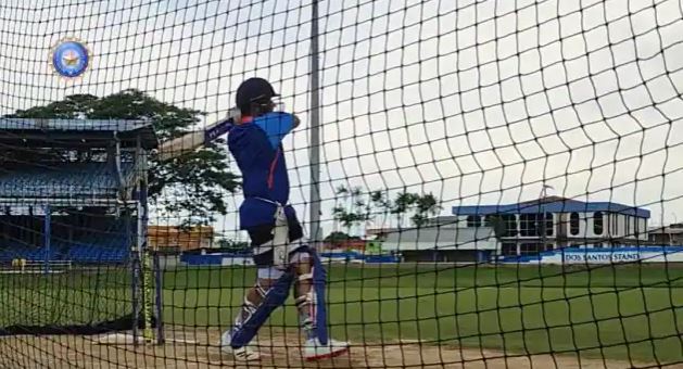 India and West Indies: नेट्स पर बेहतरीन शॉट्स लगाते नजर आए रोहित शर्मा, वेस्टइंडीज के खिलाफ चलेगा हिटमैन का बल्ला