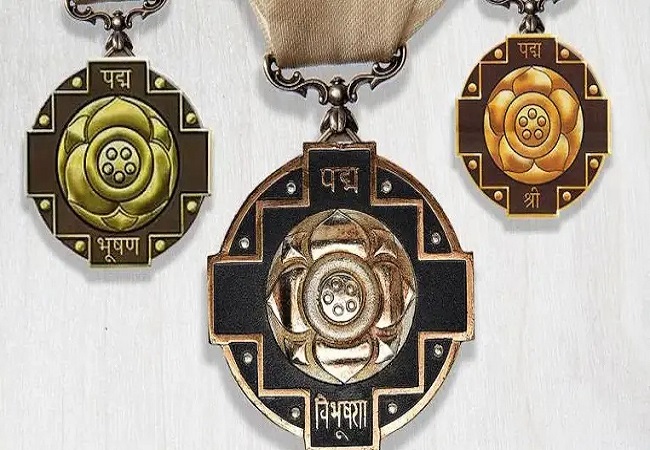 Padma Awards : पद्म पुरस्कारों के नामांकन की आखिरी तारीख 15 सितंबर, पोर्टल www.awards.gov.in पर करें आवेदन