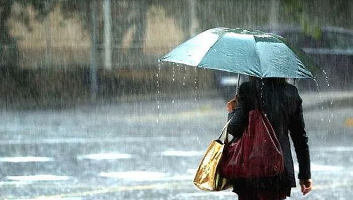 UP Weather : यूपी की राजधानी लखनऊ समेत प्रदेश के इन जिलों में अगले 48 घंटे के दौरान भारी बारिश की चेतावनी