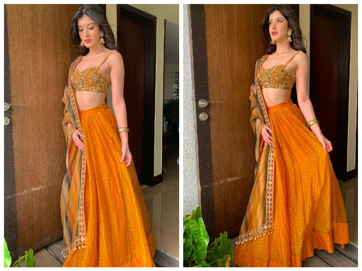 Yellow Lehenga पहन Shanaya Kapoor ने कराया बेहद हॉट फोटोशूट, देखें तस्वीरें