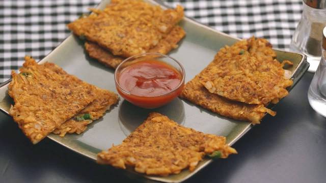 Aloo Cheela Recipe: आज ही बच्चों के लिए बनाए आलू का चीला, बहुत आसान है विधि