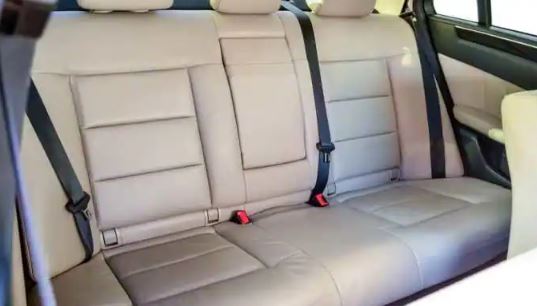 Rear Seat Belt : रियर सीट बेल्ट पहनने पर क्या है नियम? सड़क दुर्घटना में मृत्यु के जोखिम को कम किया जा सकता