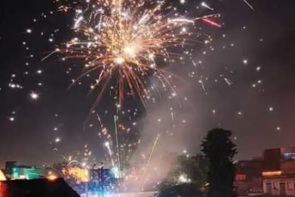 Diwali Crackers Ban:दिल्ली सरकार का बड़ा फैसला, इस बार दिल्ली वासी नहीं जला पाएंगे पटाखे