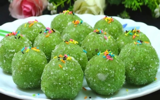 Lauki Ke Laddu Recipe In Hindi: इस तरीके से बनाइए लौकी के लड्डू, स्वाद में बेहद लजीज