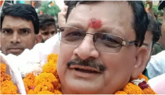 Lakhimpur News : BJP MLA अरविंद गिरी का चलती गाड़ी में हार्ट अटैक से निधन, पार्टी में शोक की लहर