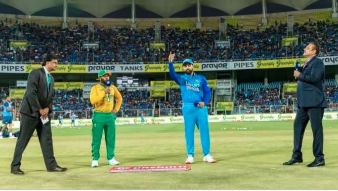 IND vs SA T20 Live : T20 World Cup में जीत की हैट्रिक लगाने उतरेगा भारत, टीम इंडिया की जीत की दुआ करेगा पाक