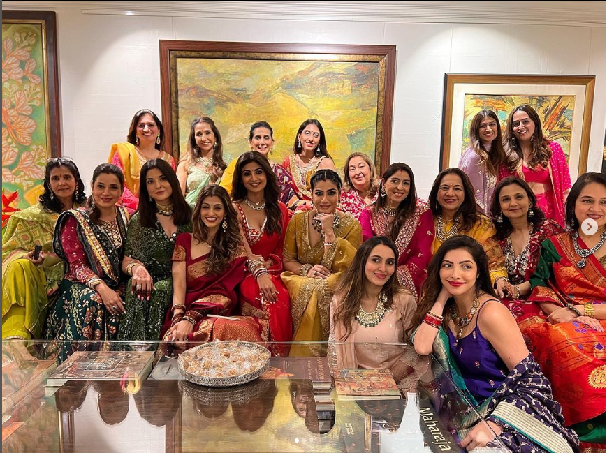 Bollywood Karva Chauth Celebration: सेलिब्रिटीज का करवा चौथ सेलिब्रेशन, तस्वीरों और वीडियो ने सोशल मीडिया पर मचाया तहलका