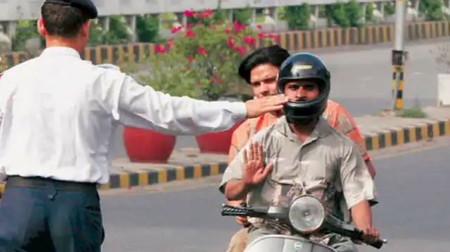 Traffic Rules : ट्रैफिक कॉन्स्टेबल के पास आपका व्हीकल सीज करने व चाबी निकालने का नहीं है अधिकार