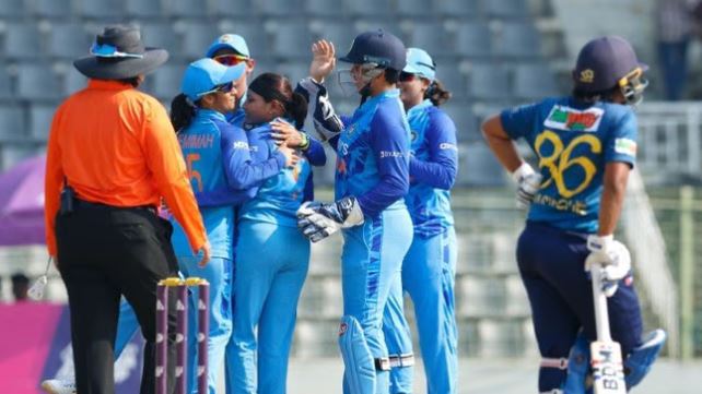 Women Asia Cup Final 2022: भारतीय गेंदबाजों का कमाल, श्रीलंका ने दिया 66 रनों का लक्ष्य