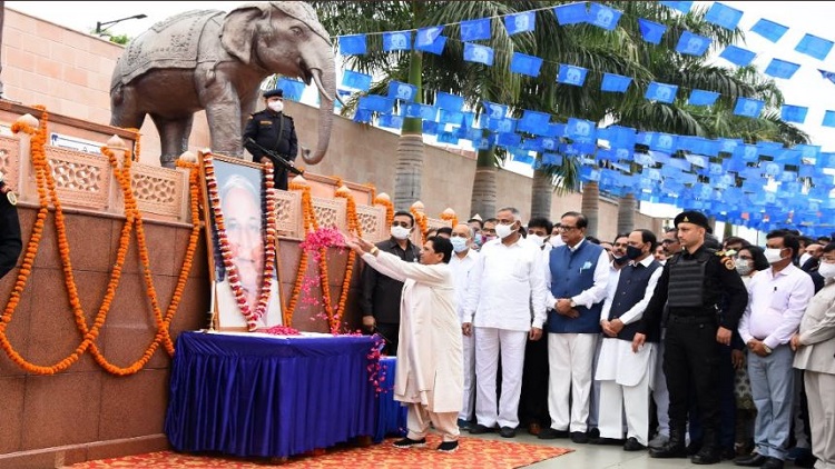 मायावती ने कांशीराम की पु​ण्यतिथि पर किया याद, आगामी चुनाव को लेकर कही ये बातें