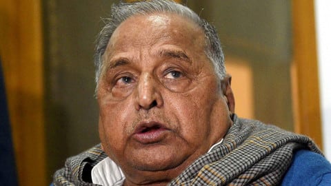 Mulayam Singh Yadav 2 बार प्रधानमंत्री बनते-बनते रह गए थे, जानें किसने लगाया था अड़ंगा