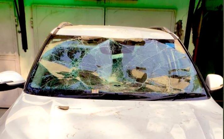 दिल्ली महिला आयोग की अध्यक्ष की गाड़ियों में तोड़फोड़, हमले के समय घर पर नहीं थीं स्वाति मालीवाल