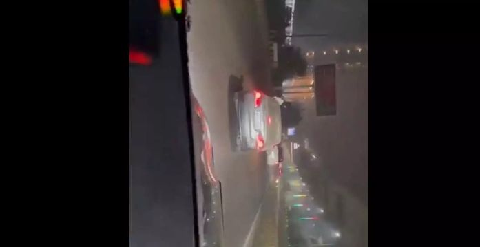 नोएडा के सेक्टर-49 में तेज रफ्तार कार की खिड़की से बाहर निकलकर स्टंट करते युवती का वीडियो वायरल