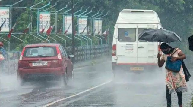 IMD Rainfall Alert : अगले चार दिनों तक होगी बारिश, यूपी-दिल्ली में भी बरसेंगे बादल