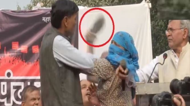 श्रद्धा हत्याकांड के खिलाफ आयोजित हिंदू एकता मंच के कार्यक्रम में हंगामा, महिला ने शख्स को चप्पल से पीटा