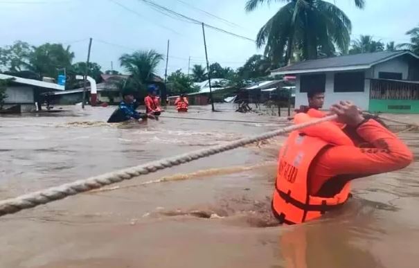 Philippines flood: फिलीपींस में बाढ़ से 6 लोगों की मौत, नागरिकों को सुरक्षित आश्रयों में पहुंचाया गया
