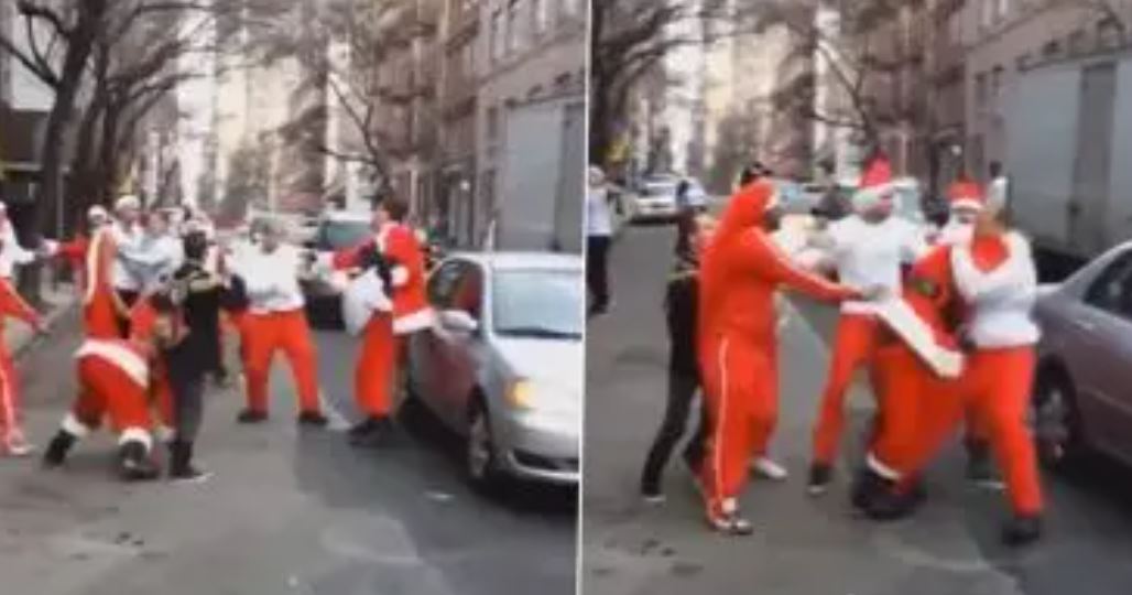 Santa Claus Fight Video: क्रिसमस से एक दिन पहले आपस ने लड़ते नजर आये सैंटा क्लॉज, देख लोग हुए दंग