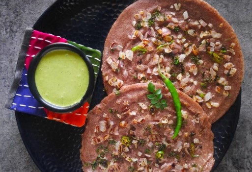 घर पर होलट जैसे बनाइए Ragi Uttapam, स्वाद में लॉजवाब