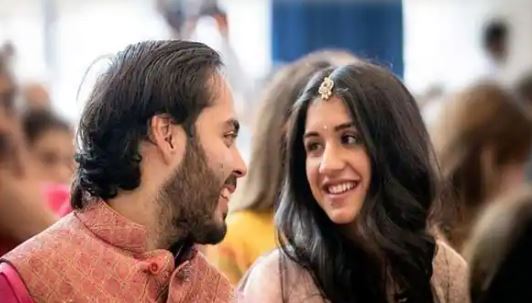 Anant Ambani-Radhika Merchant engagement: अनंत अंबानी राधिका मर्चेंट की सगाई की रस्म आज, एंटीलिया दुल्हन की तरह सजा