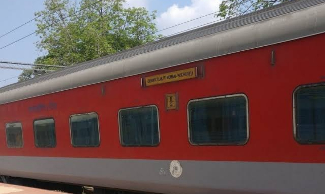 भारतीय रेलवे ने किया 374 से ज्यादा ट्रेनों को रद्द, देखें पूरी लिस्ट