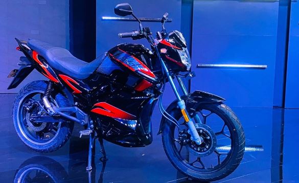 Hop Oxo Electric Motorcycle : OXO इलेक्ट्रिक मोटरसाइकिल हुई लॉन्च, सिंगल चार्ज में चलेगी इतना