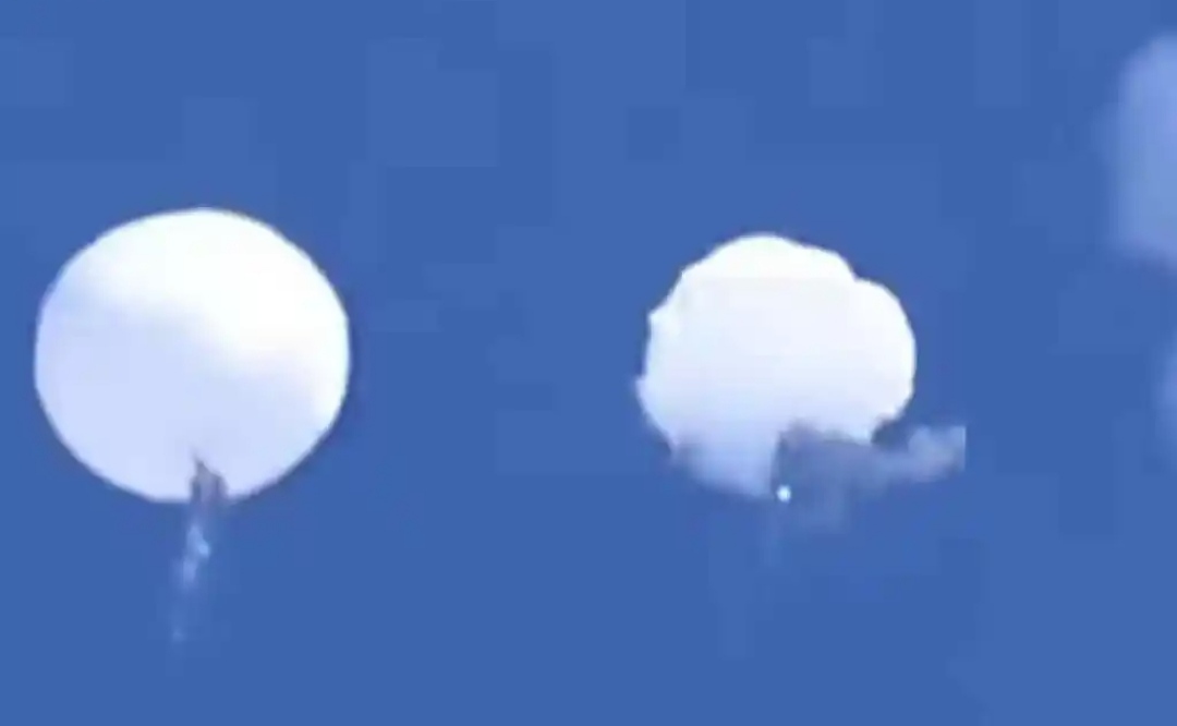 अमेरिका ने चीनी जासूसी गुब्बारे को मार गिराया, वीडियो देख आप भी रह जाएंगे हैरान
