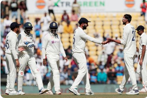 Ind Vs Aus 1st Test Day 3 LIVE: नागपुर टेस्ट जीतने से टीम इंडिया 2 कदम दूर, अश्विन-जडेजा की फिरकी में घूमे कंगारू