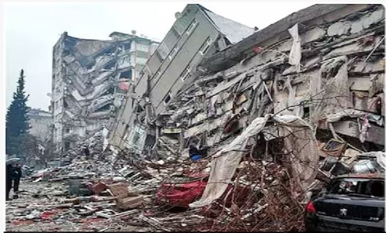 Turkey-Syria earthquake: तुर्किये और सीरिया में भूकंप से खंडहर हो चुके शहर, मलवे से निकल रही लाशें