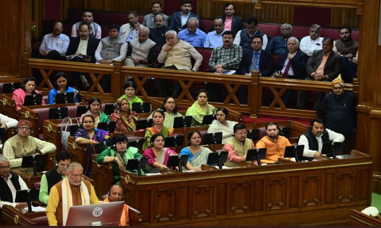 UP Budget 2023: योगी सरकार ने पेश किया 6.90 लाख करोड़ का बजट, हर जिले में मेडिकल कॉलेज खोलने का ऐलान