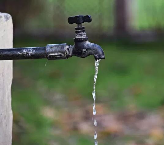 Vastu Tips : घर में पानी को ले कर न बनने दें वास्तु दोष, जानिए इसको दूर करने के उपाय