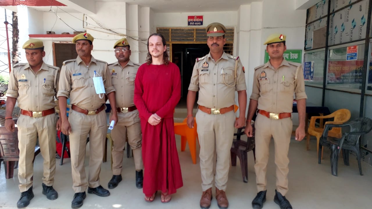 भारत-नेपाल सीमा पर अमेरिकी नागरिक गिरफ्तार