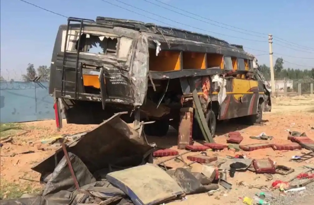 हरियाणा के अंबाला में भीषण सड़क हादसा, सात लोगों की मौत और 4 घायल
