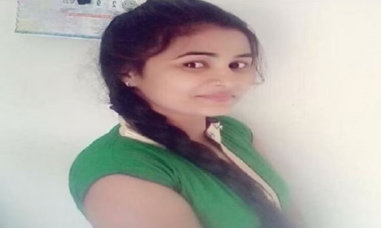 UP News: एनकांउटर में मारे गए पुष्पेंद्र यादव की पत्नी ने दी जान, अखिलेश बोले-किसी को आत्महत्या के लिए मजबूर करना हत्या ही है